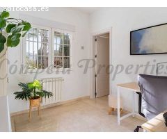 villa en Venta en Alhaurín el Grande. RLJO-T6422