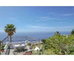 villa en Venta en Salobrena. ADTN-T1913