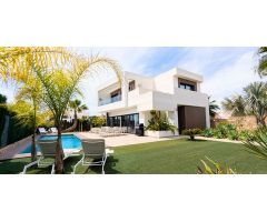 villa en Venta en Ciudad Quesada. ETRV-T2825