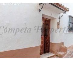 casa adosada en Venta en Comares. RLJO-T6426