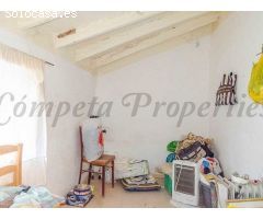 casa adosada en Venta en Comares. RLJO-T6426