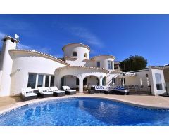 Chalet independiente con impresionantes vistas en venta en Benitachell. SISK-T408