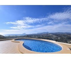 Chalet independiente con impresionantes vistas en venta en Benitachell. SISK-T408