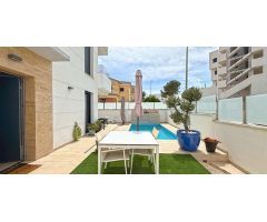 villa en Venta en Orihuela Costa. ETRV-T2856