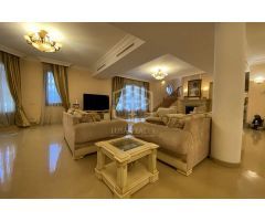 villa en Venta en Castelldefels. UEBZ-T1385