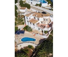 Chalet-Villa en venta en Benisa Costa, Punta Estrella: 5 habitaciones, piscina.. SISK-T410