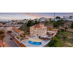 villa en Venta en Ciudad Quesada. ETRV-T3083
