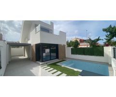villa en Venta en Los Alcazares. ETRV-T3122