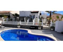villa en Venta en Benijofar. ETRV-T3159