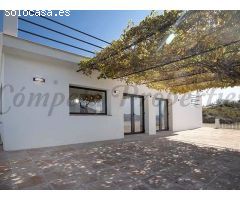 casa adosada en Venta en Cómpeta. RLJO-T6436