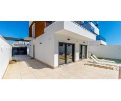 villa en Venta en Torre De La Horadada. ETRV-T3212