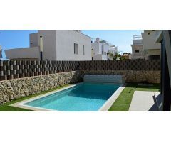villa en Venta en Pilar De La Horadada. ETRV-T3237