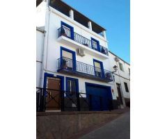 casa adosada en Venta en Vilches. QTOT-T573