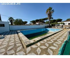 villa en Venta en Chiclana De La Frontera. XSBL-T255