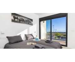 villa en Venta en San Miguel De Salinas. ETRV-T3389