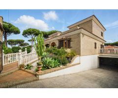 villa en Venta en Chiclana De La Frontera. XSBL-T258