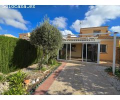 Casa independiente en venta Playa Flamenca