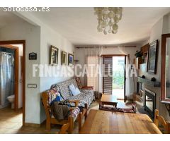CASA ADOSADA ESQUINERA A LA VENTA EN CALAFELL