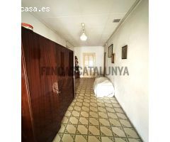 CASA ESQUINERA EN CASCO ANTIGUO CUBELLES