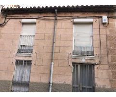 INVIERTE EN UNA CASITA  EN ZAMORA CON PATIO